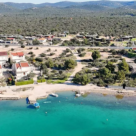 By The Sea Pirovac, Sibenik - 15403 * ピロヴァッツ