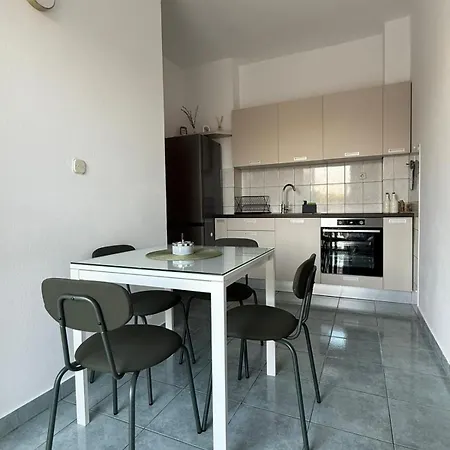 Appartement By The Sea Pirovac, Sibenik - 15403 *