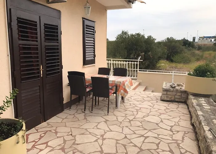 By The Sea Pirovac, Sibenik - 15403 *