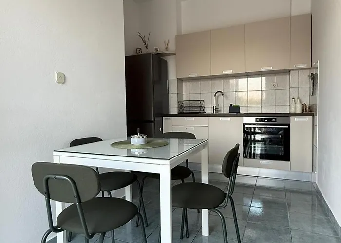 Apartman By The Sea Pirovac, Sibenik - 15403 *